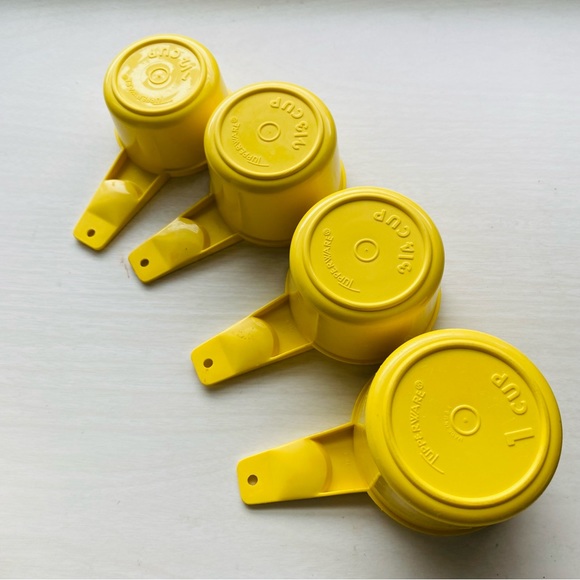 Tupperware Measuring Cups - Picture 3 of 3